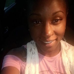 Meet your Posher, Victoria