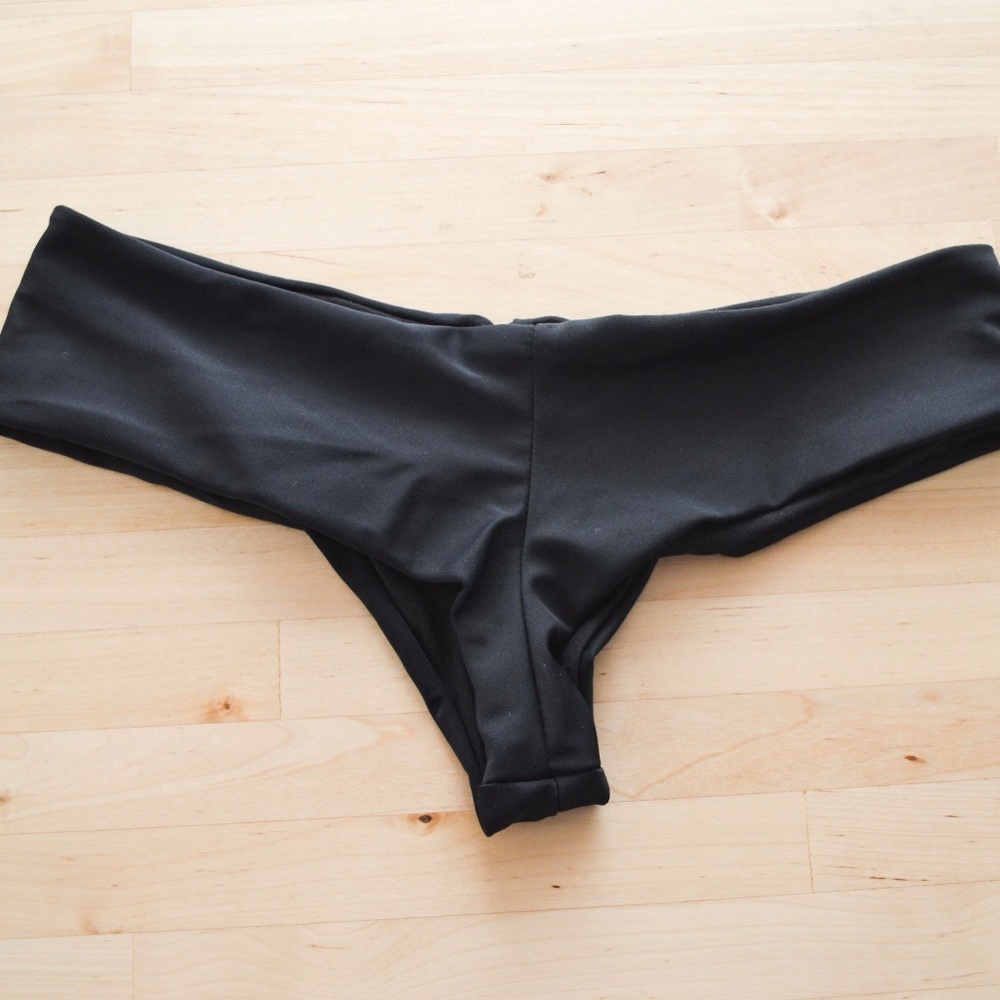 Hurley womens black bikini bottom