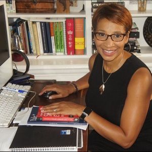 Meet your Posher, Michele