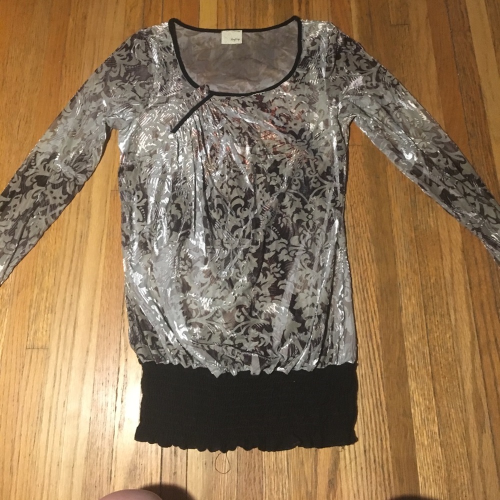 Cute flowery top. Multicolored.