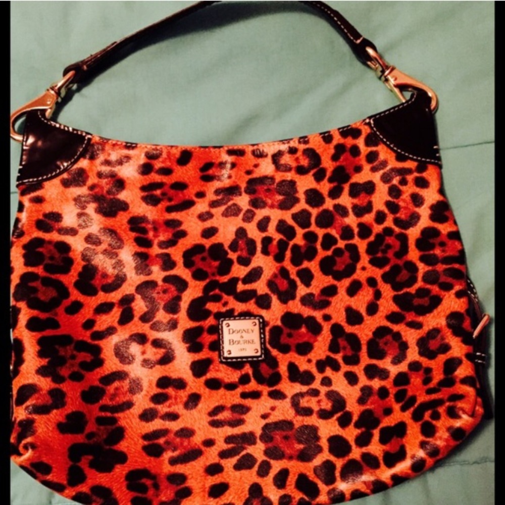 Dooney & Bourke leopard bag 💼 😻