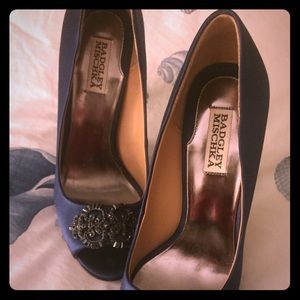 Never Worn Badgley Mischka Navy Satin Heels Size 9
