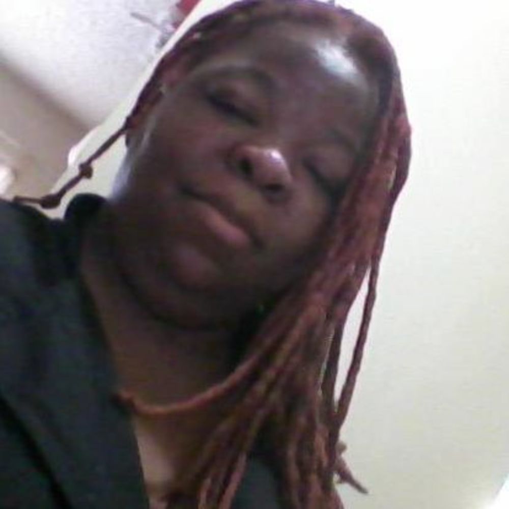 Meet your Posher, Elyse