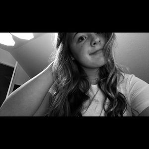 Meet your Posher, Avery