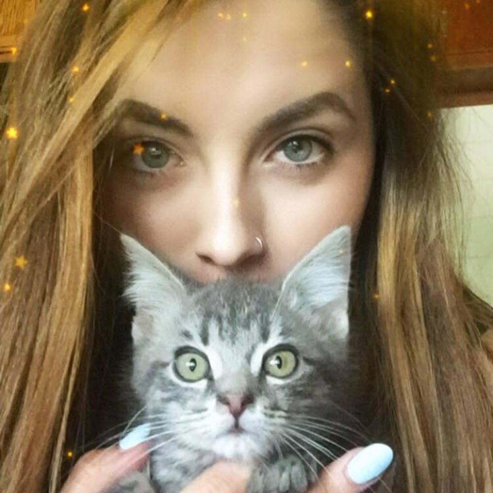 Meet your Posher, Nadia