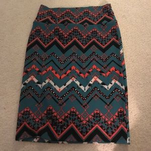 Patterned Cassie Skirt LulaRoe Size s