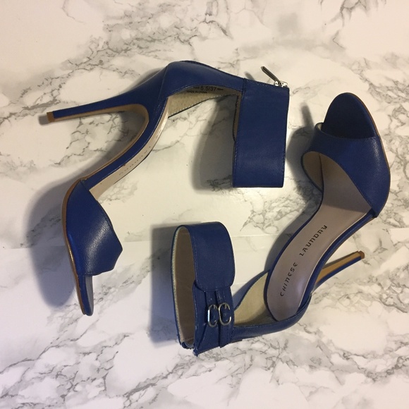 Navy Chinese Laundry Heels - Picture 1 of 2
