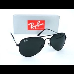 Ray-Ban black aviators 🆕