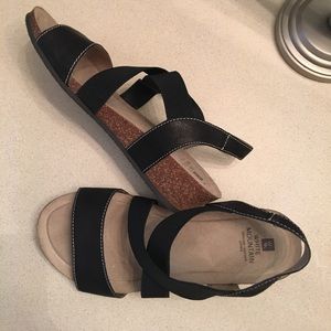 White Mountain sandals. Never worn. Brand new