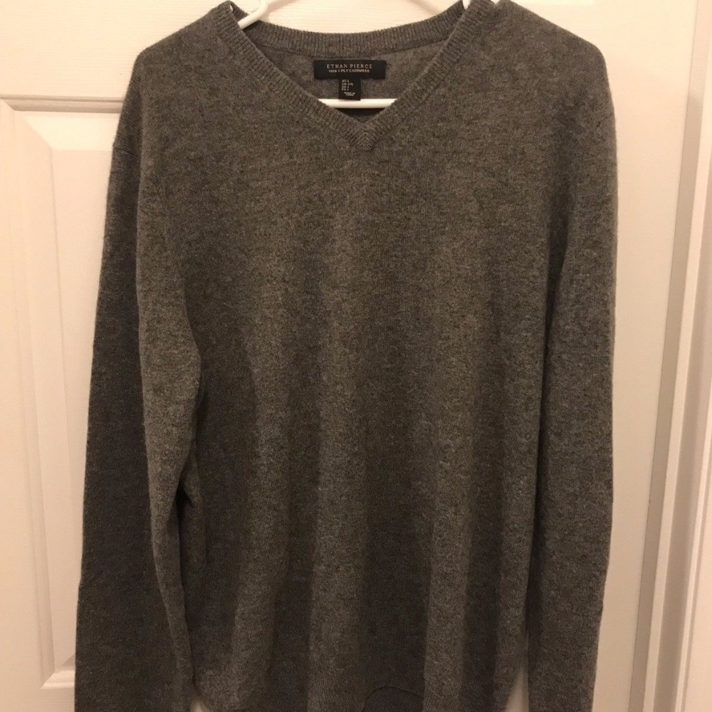 Ethan Pierce Mens 100% 2-Ply Cashmere V-Neck