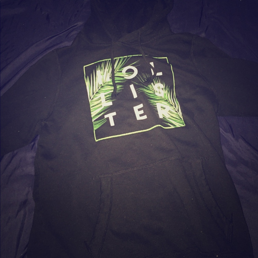 hollister sweatshirt