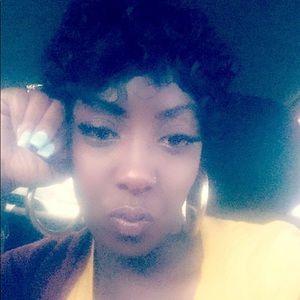 Meet your Posher, Alisha