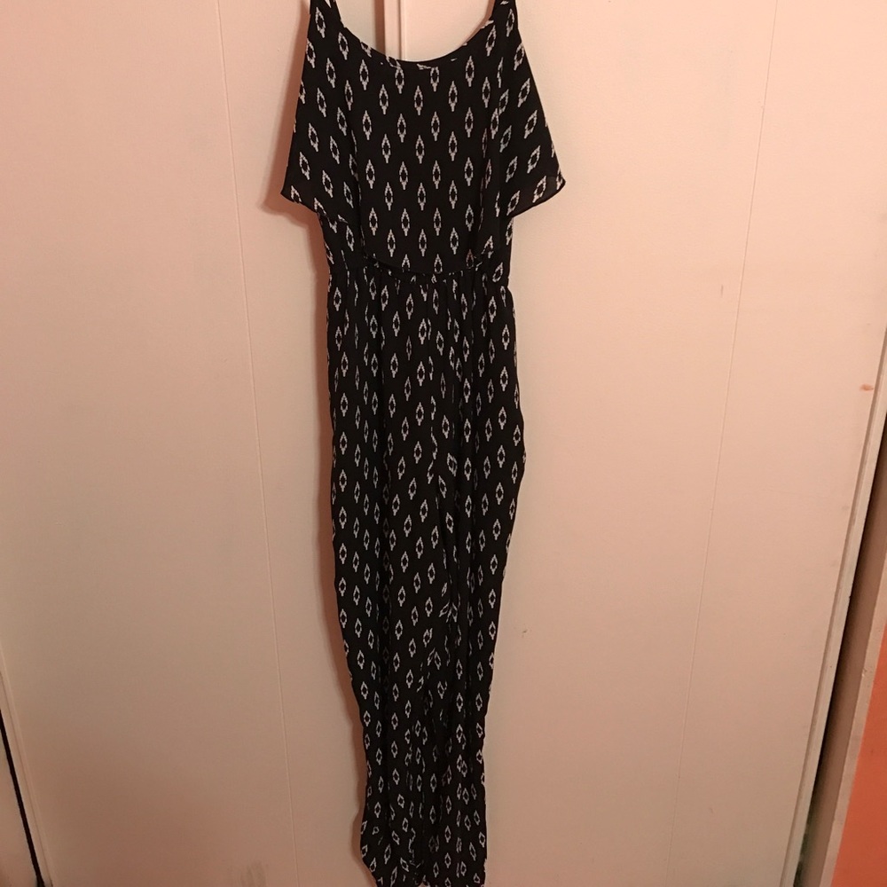 BLACK AND WHITE ROMPER