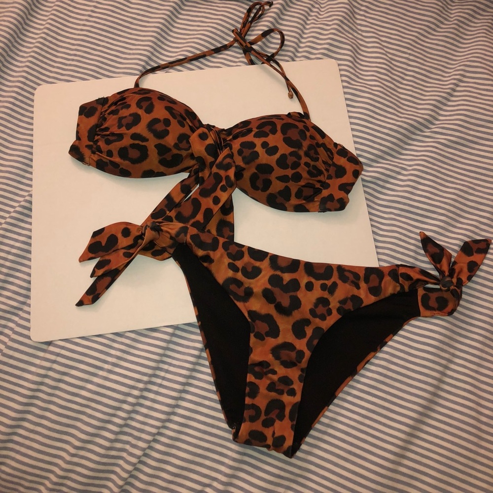 H&M leopard print bikini set