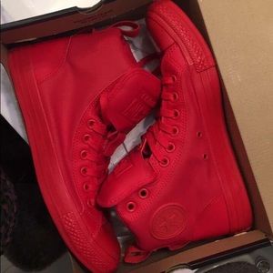 All red converse chuck taylor’s