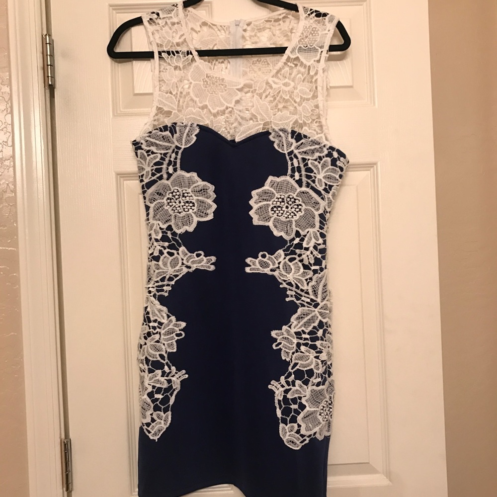 Adorable Venus dress! Size S