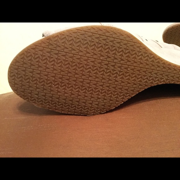 Ankle Boots - Picture 4 of 7