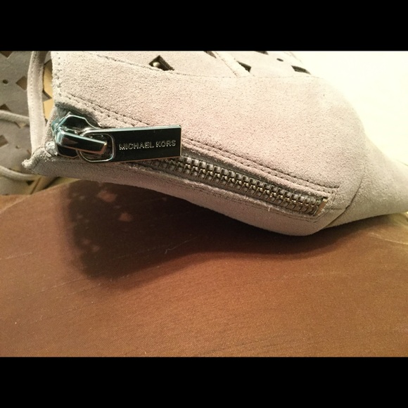 Ankle Boots - Picture 5 of 7