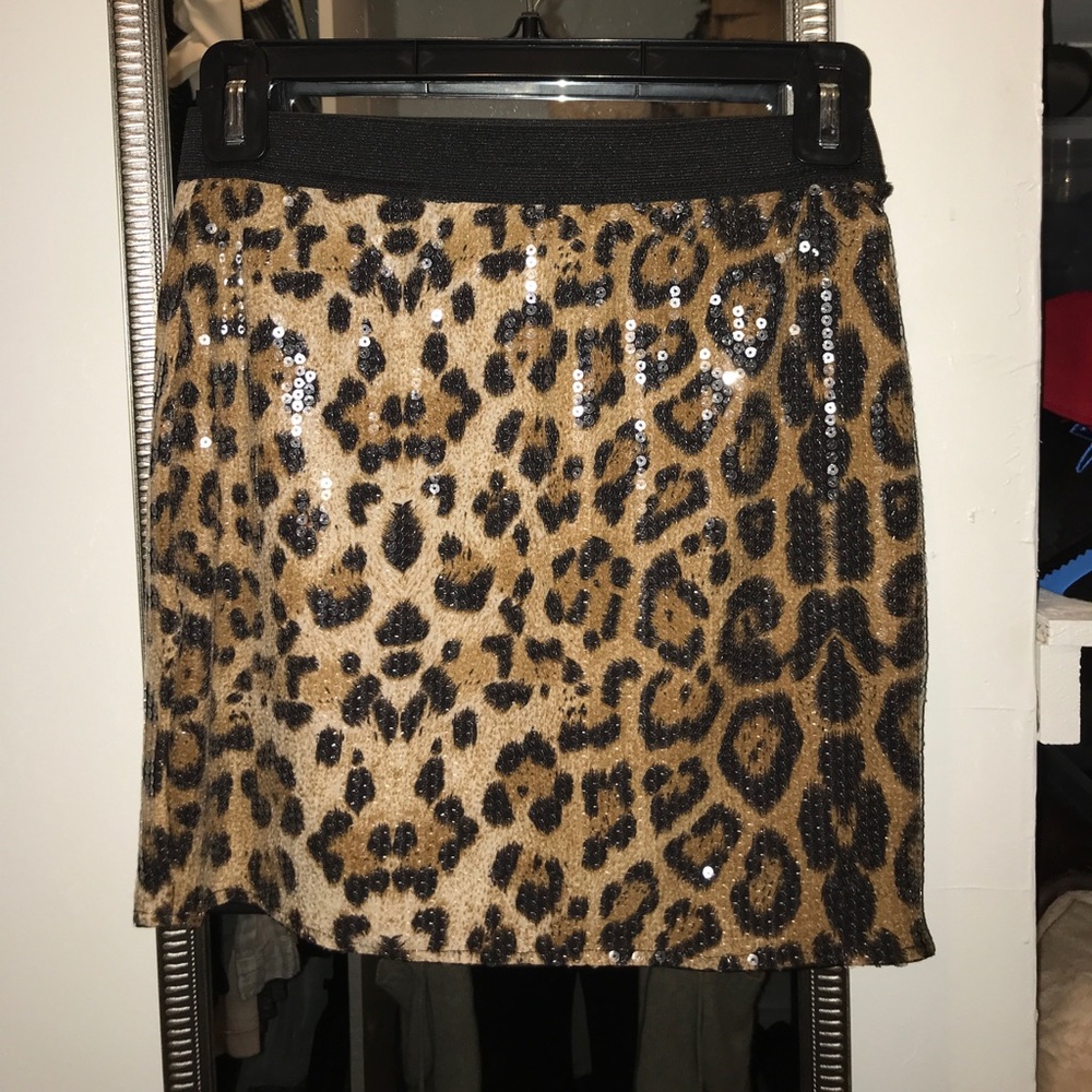 🔆2 for $12🔆Sequin leopard print skirt