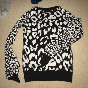 Printed express sweater