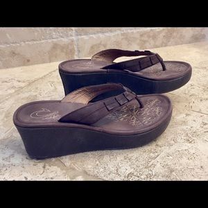 Olukai sandals