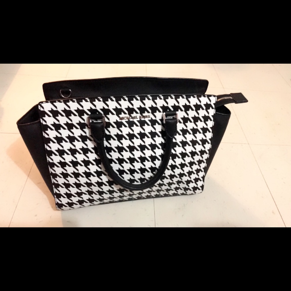 Michael kors large Selma like new condition