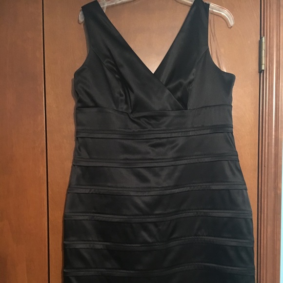 🌟🌟HOST PICK🌟🌟 Black bandage cocktail dress - Picture 2 of 4