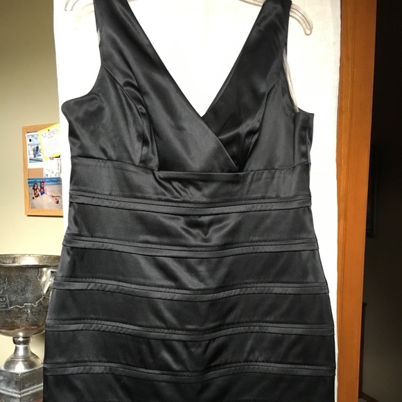🌟🌟HOST PICK🌟🌟 Black bandage cocktail dress - Picture 4 of 4