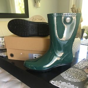 UGG rain boots
