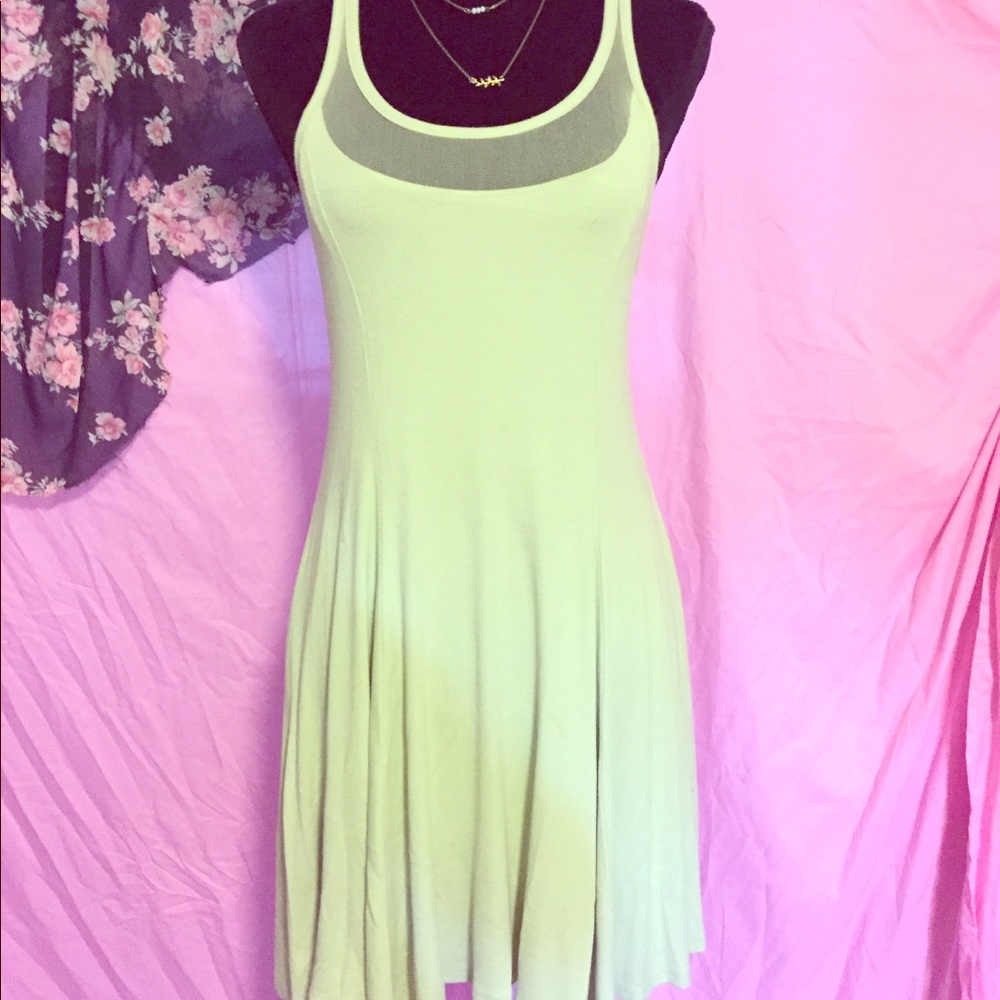 Women’s Medium Casual Pastel Green Dress