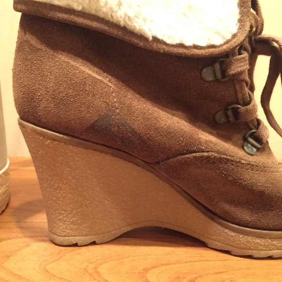 Fake suede wedge booties - Picture 3 of 6