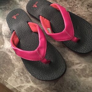 Sanuk Flip Flops