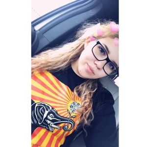 Meet your Posher, Allie