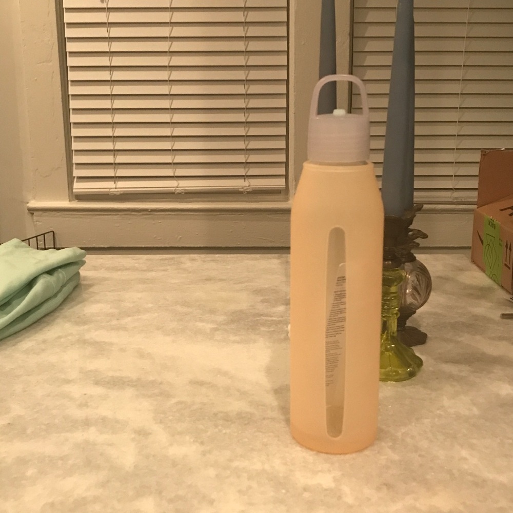 Lululemon glass water bottle