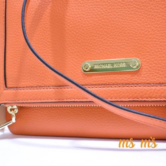 PRICE FIRM NWT Michael Kors Crossbody - Picture 4 of 8