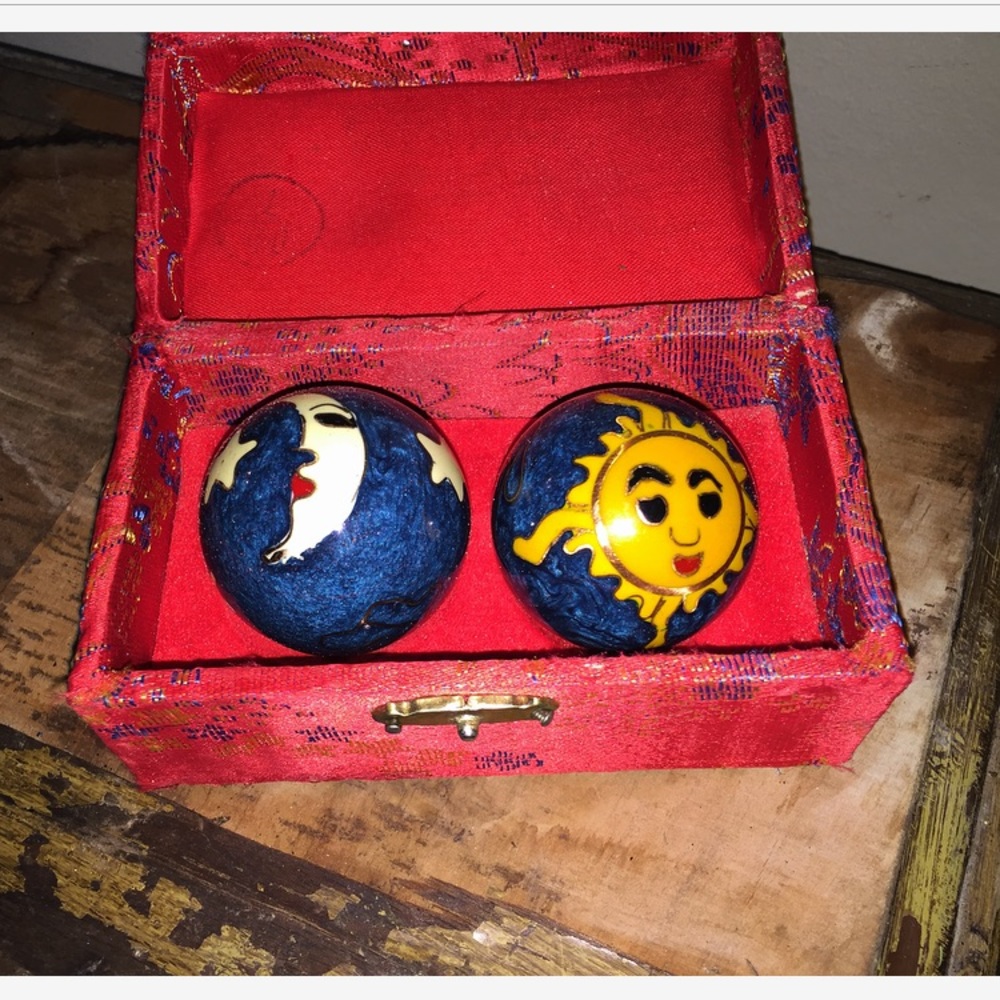 Vtg. 🌞🌙Chinese Therapy Balls/ Treasure Chest