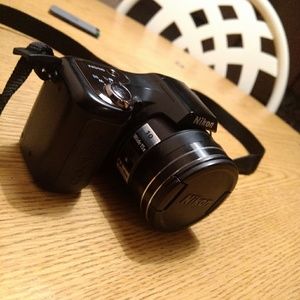 Nikon Coolpix L100