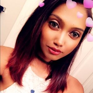 Meet your Posher, Farisha