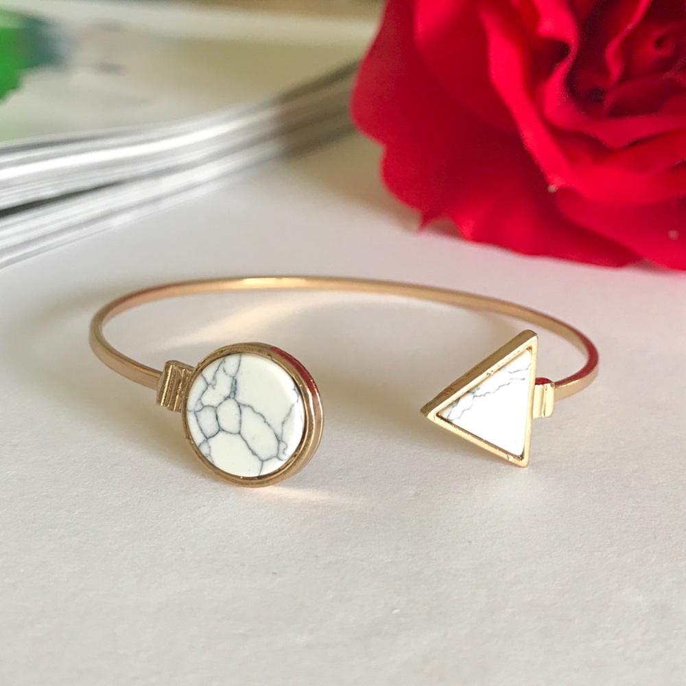 New White Marble Bracelet Triangle and Circle