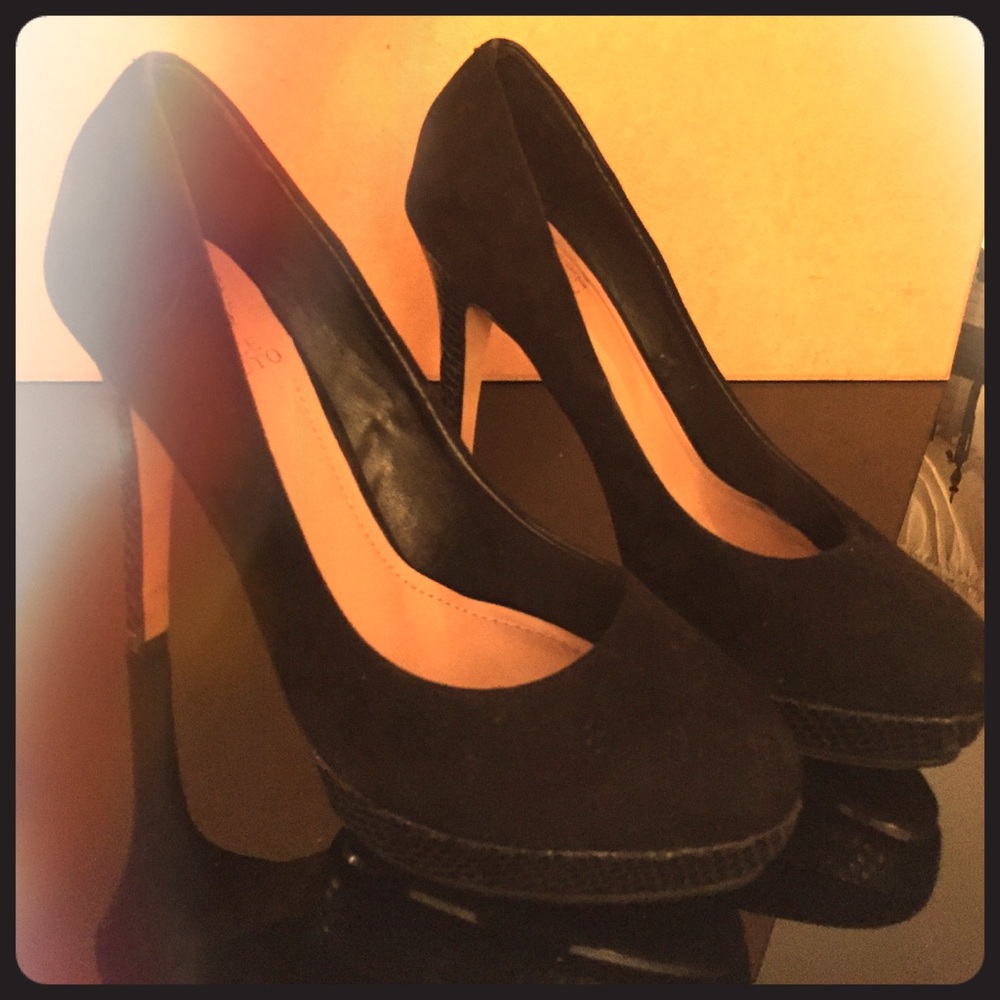 Classic pumps
