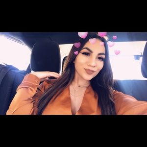 Meet your Posher, Yesenia