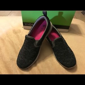 Vionic Women's Agile Kea black slip on shoes - 8.5