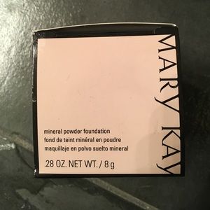 Mary Kay Mineral Powder Foundation Beige 1.5