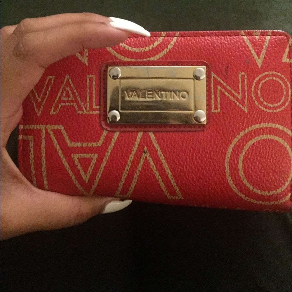 ♥️ 💯 Authentic Valentino wallet