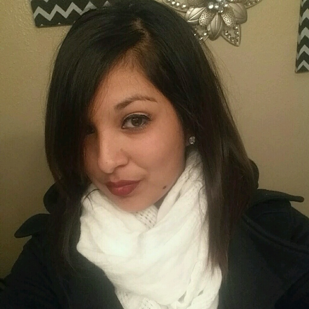 Meet your Posher, Esperanza