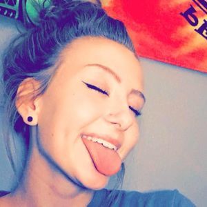 Meet your Posher, Stefani