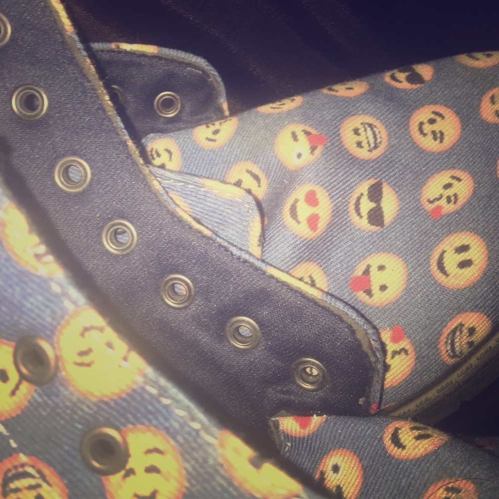 Emoji shoes