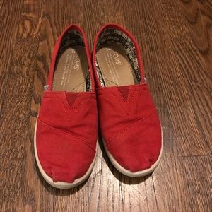 GUC Toms red size 13