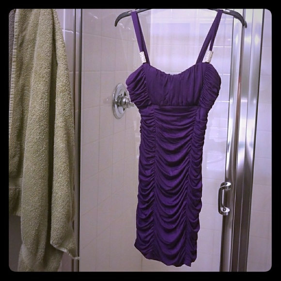 Purple dress - Picture 2 of 2