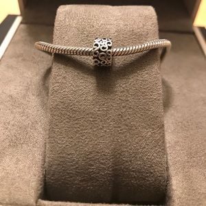 Authentic Pandora swirl clip.